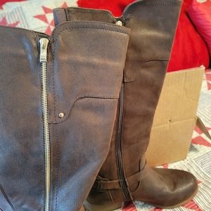 Boots for large calves